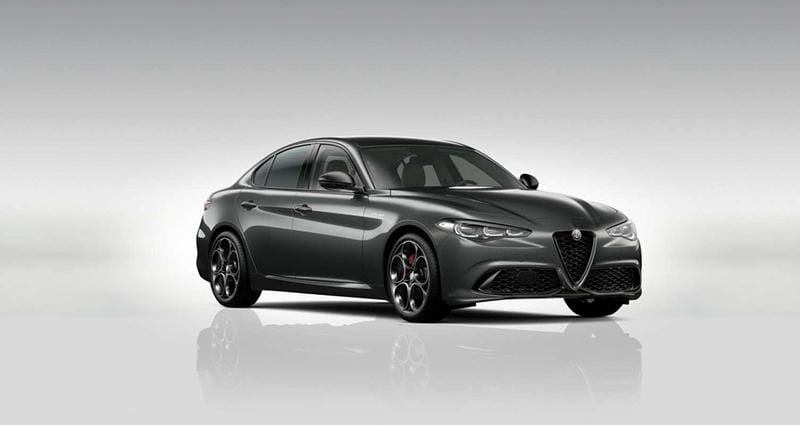 Grijs Gebruikt 2024 Alfa Romeo Giulia Veloce Sedan | € 56.950 (Eerlijke prijs) - Afbeelding 1/4