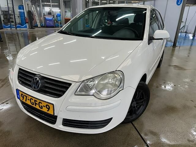 Wit Gebruikt 2008 VW Polo Hatchback | € 1.550 (Super prijs) - Afbeelding 1/4
