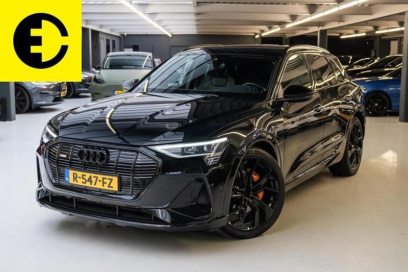 Zwart Gebruikt 2022 Audi e-tron SUV | € 38.950 (Goede deal) - Afbeelding 1/4