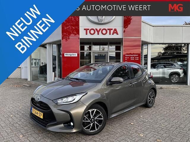 Groen Gebruikt 2021 Toyota Yaris Hatchback | € 20.945 (Eerlijke prijs) - Afbeelding 1/4