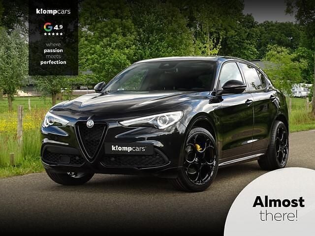 Zwart Gebruikt 2020 Alfa Romeo Stelvio Veloce SUV | € 33.900 (Eerlijke prijs) - Afbeelding 1/4