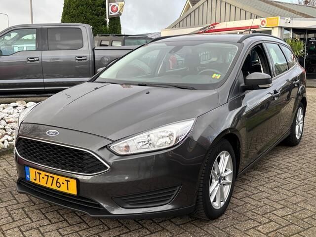 Grijs Gebruikt 2016 Ford Focus Trend Stationwagen | € 2.950 (Goede deal) - Afbeelding 1/4