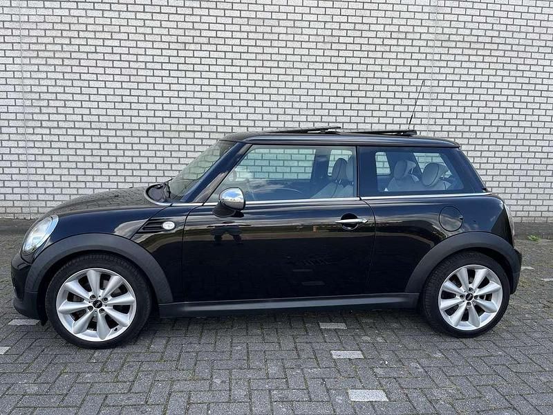 Zwart Gebruikt 2012 Mini Cooper Hatchback | € 6.250 (Eerlijke prijs) - Afbeelding 1/4
