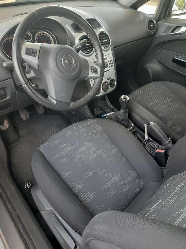 Occasion Opel Corsa Edition 86 PK (63 kW) 2011 Bruin MPV