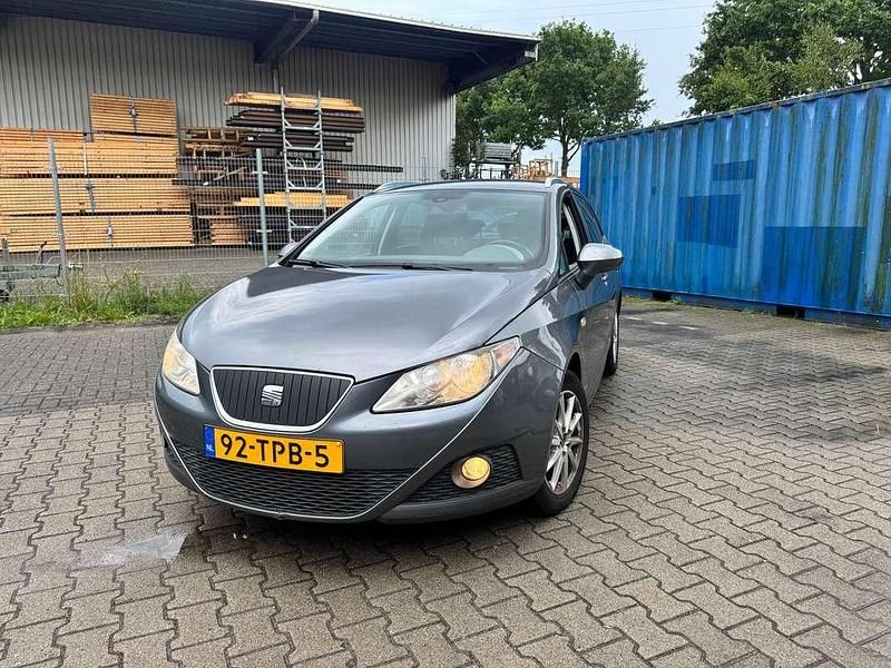 Grijs Gebruikt 2012 Seat Ibiza ST Copa Stationwagen | € 2.750 (Eerlijke prijs) - Afbeelding 1/4