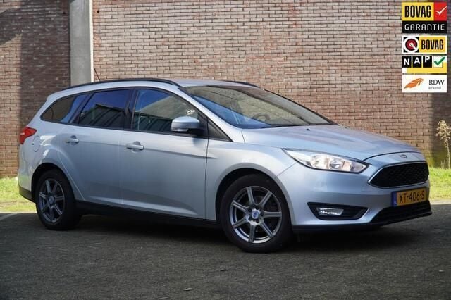 Grijs Gebruikt 2018 Ford Focus Titanium Stationwagen | € 11.450 (Goede deal) - Afbeelding 1/4