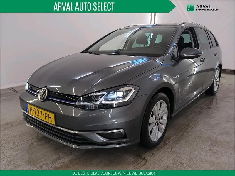 Grijs (metallic) Occasion 2020 VW Golf VII Comfortline Stationwagen | € 18.450 (Goede deal) - Afbeelding 1/4