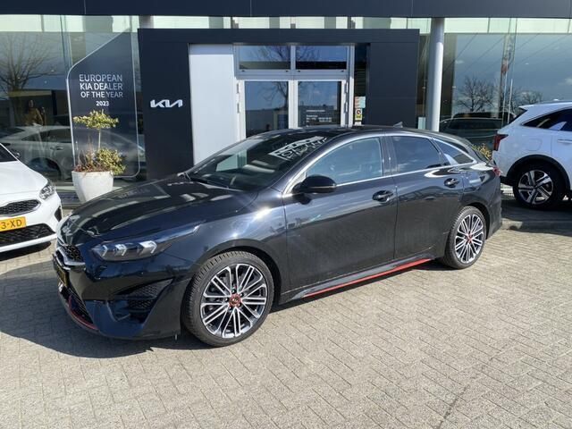 Zwart, metallic lak Gebruikt 2023 Kia ProCeed GT-Line Hatchback | € 30.945 (Iets duurder) - Afbeelding 1/4