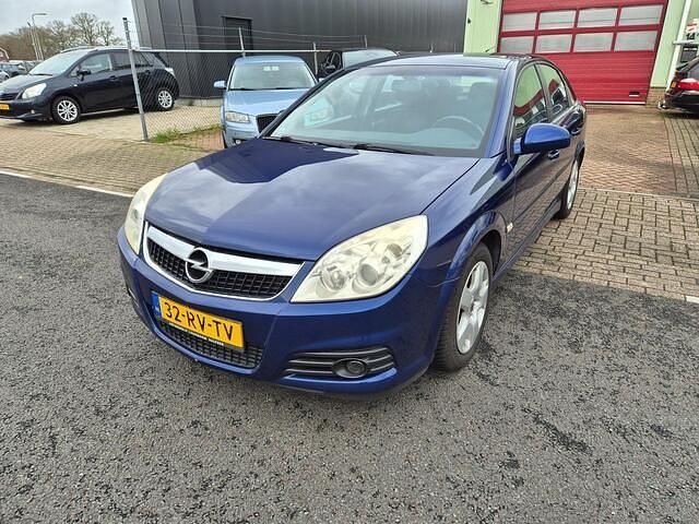 Blauw Occasion 2005 Opel Vectra GTS Business Hatchback | € 1.499 (Eerlijke prijs) - Afbeelding 1/4