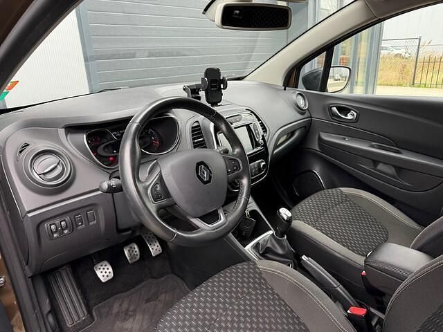 Bruin Gebruikt 2017 Renault Captur Intens SUV | € 10.250 (Goede deal) - Afbeelding 1/4