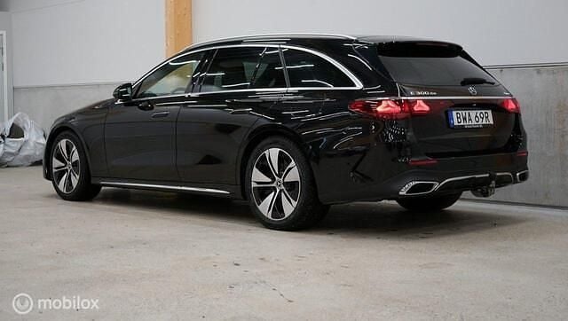 Occasion Mercedes 300 AMG line 313 PK (230 kW) 2024 Zwart Stationwagen