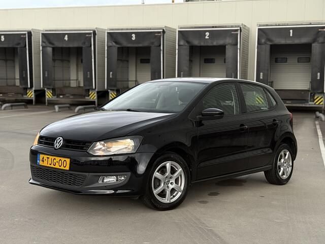 Zwart Gebruikt 2013 VW Polo Highline Hatchback | € 5.499 (Eerlijke prijs) - Afbeelding 1/4