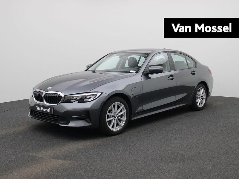 Grijs Gebruikt 2021 BMW 320 Sedan | € 27.400 (Super prijs) - Afbeelding 1/4