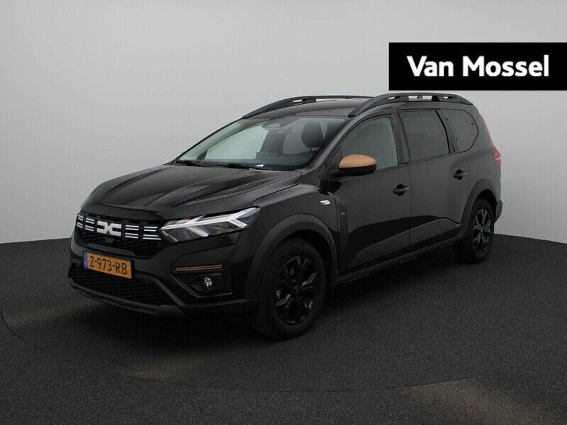 Zwart Gebruikt 2024 Dacia Jogger Extreme MPV | € 25.935 (Iets duurder) - Afbeelding 1/4