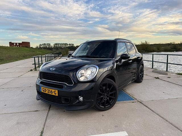 Zwart Gebruikt 2010 Mini Cooper S Countryman SUV | € 8.350 (Eerlijke prijs) - Afbeelding 1/4