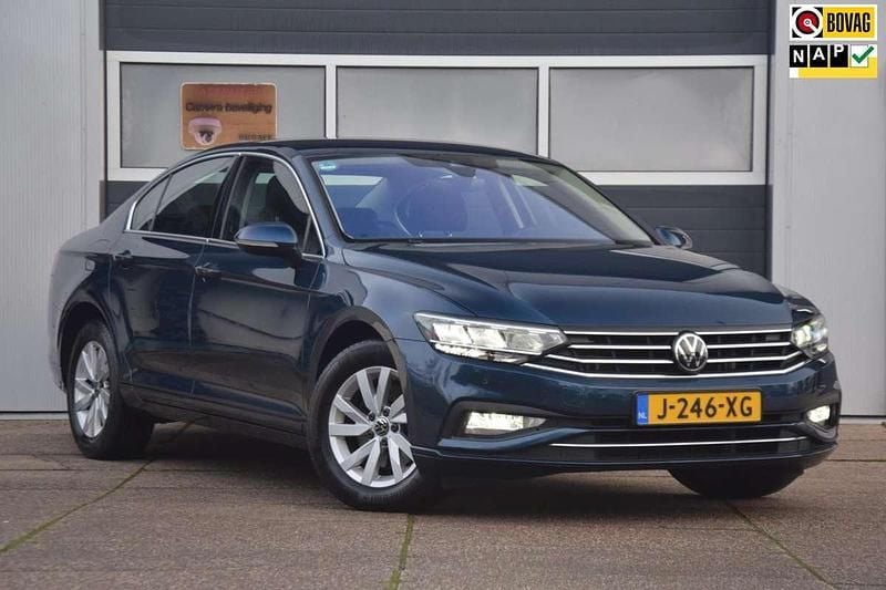 Occasion VW Passat Business 150 PK (110 kW) 2020 Blauw Sedan