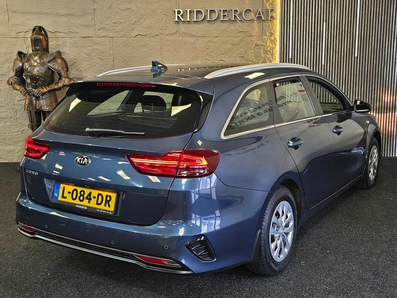 Occasion Kia Ceed 140 PK (102 kW) 2019 Grijs Hatchback