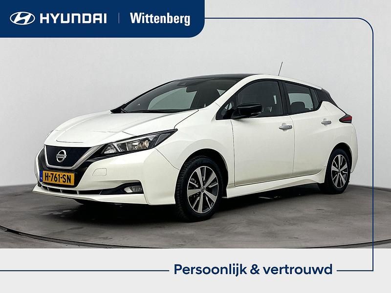 Wit Occasion 2020 Nissan Leaf Acenta Hatchback | € 12.400 (Goede deal) - Afbeelding 1/4