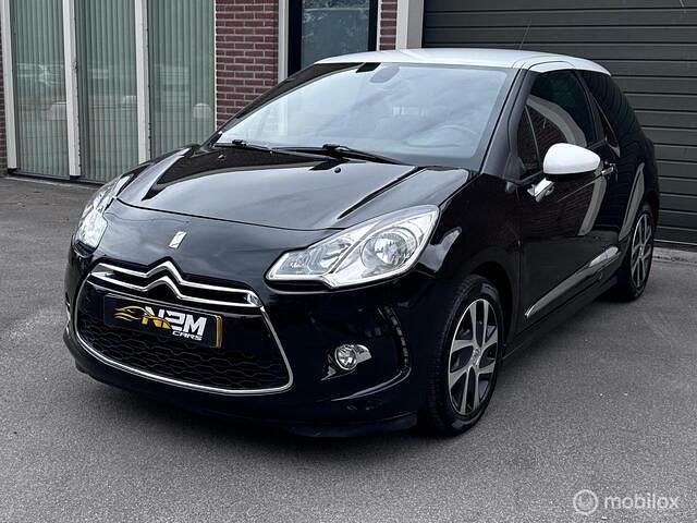 Zwart Gebruikt 2014 Citroën DS3 Chic Hatchback | € 5.490 (Eerlijke prijs) - Afbeelding 1/4