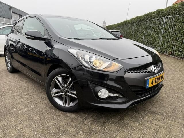 Zwart Gebruikt 2013 Hyundai i30 Hatchback | € 5.900 (Iets duurder) - Afbeelding 1/4