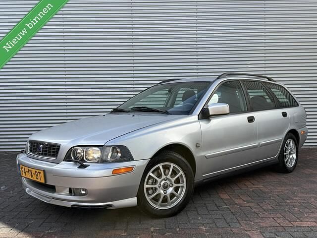 Grijs Gebruikt 2005 Volvo V40 Stationwagen | € 1.250 - Afbeelding 1/4
