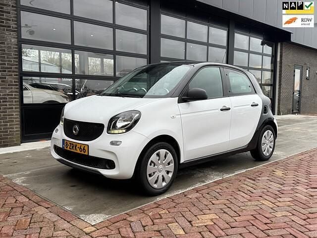 Wit Gebruikt 2015 Smart ForFour Hatchback | € 5.975 (Goede deal) - Afbeelding 1/4