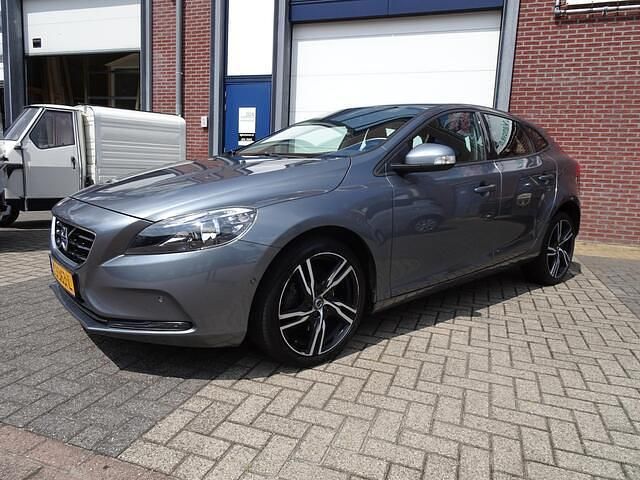 Occasion Volvo V40 R-Design 122 PK (89 kW) 2016 Grijs Hatchback