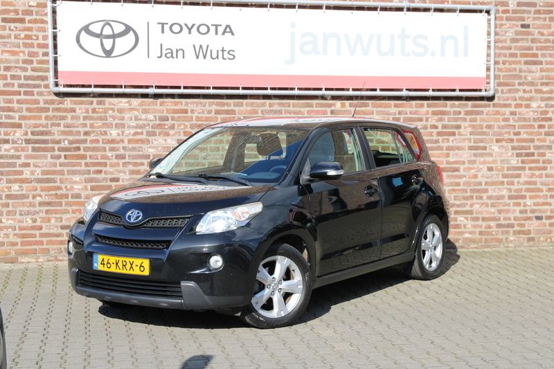 Zwart Gebruikt 2010 Toyota Urban Cruiser SUV | € 6.950 (Duur) - Afbeelding 1/4