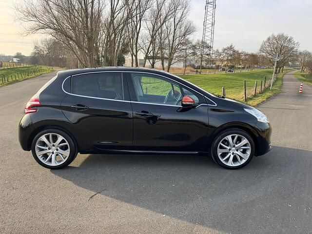 Occasion Peugeot 208 Roland Garros 110 PK (80 kW) 2015 Zwart (metallic) Hatchback