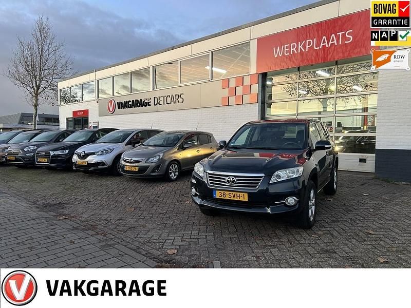 Grijs (metallic) Gebruikt 2011 Toyota RAV4 SUV | € 14.950 (Eerlijke prijs) - Afbeelding 1/4