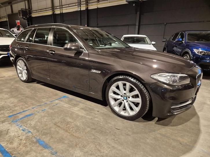Occasion BMW 520 Luxury Line 191 PK (140 kW) 2017 Bruin (metallic) Stationwagen
