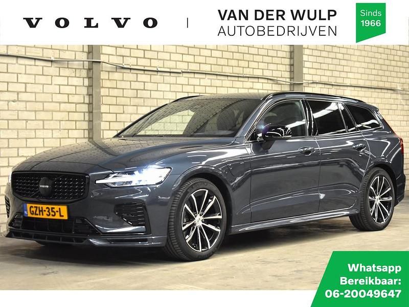 Blauw Gebruikt 2025 Volvo V60 Plus Stationwagen | € 49.950 (Duur) - Afbeelding 1/4