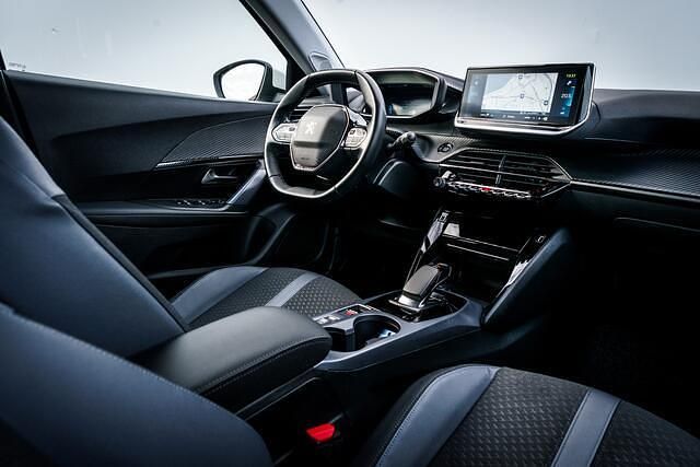 Occasion Peugeot e-2008 Allure 100 kW (136 PK) 2020 Wit SUV