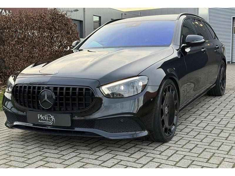 Zwart Occasion 2020 Mercedes E300 Business Stationwagen | € 31.900 (Eerlijke prijs) - Afbeelding 1/4
