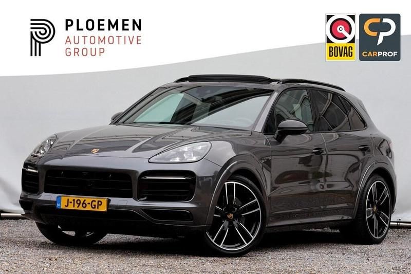 Grijs Gebruikt 2020 Porsche Cayenne Sport SUV | € 67.900 (Eerlijke prijs) - Afbeelding 1/4