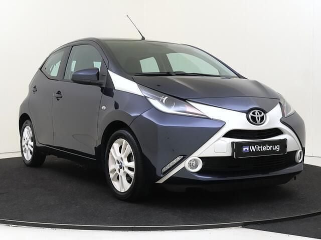 Occasion Toyota Aygo X-cite 69 PK (50 kW) 2014 Blauw (metallic) Hatchback