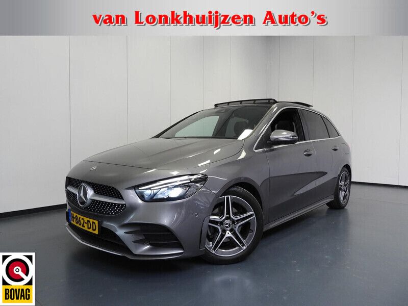 Grijs Gebruikt 2020 Mercedes B180 AMG MPV | € 29.340 - Afbeelding 1/4