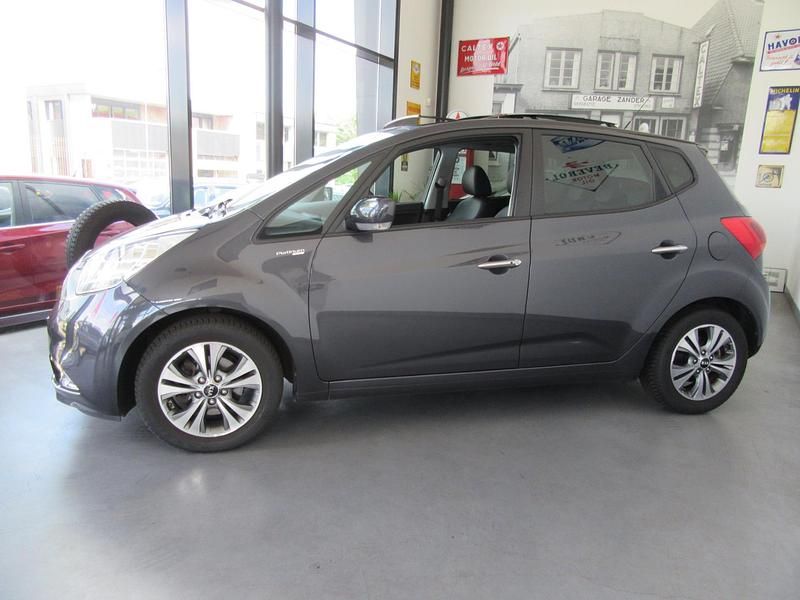 Occasion Kia Venga 125 PK (91 kW) 2018 Grijs Hatchback