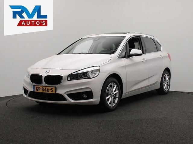Wit Gebruikt 2015 BMW 218 Basis Stationwagen | € 9.400 (Eerlijke prijs) - Afbeelding 1/4