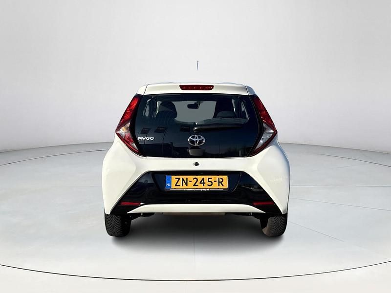 Occasion Toyota Aygo X-play 72 PK (52 kW) 2019 Wit Hatchback