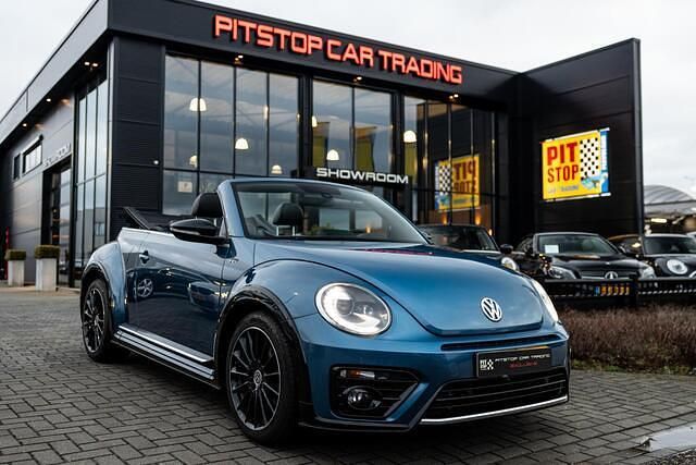 Blauw Occasion 2018 VW Beetle R-line Cabriolet | € 26.900 (Eerlijke prijs) - Afbeelding 1/3