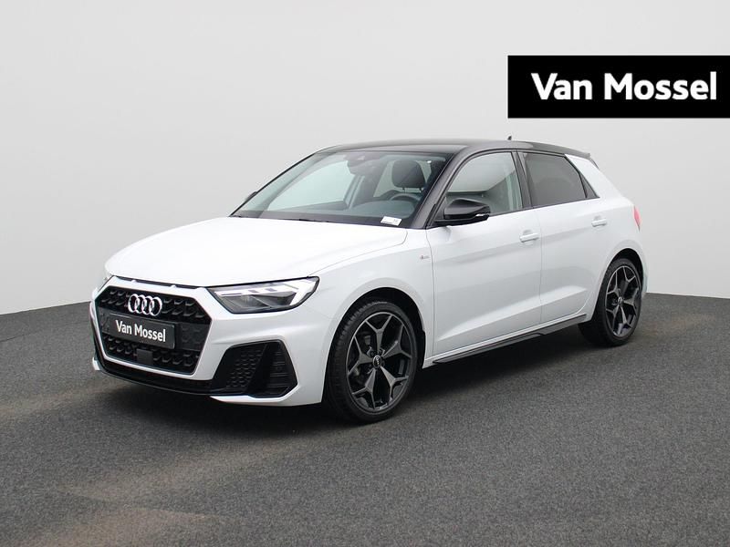 Wit Gebruikt 2024 Audi A1 Sportback Sport Hatchback | € 35.895 - Afbeelding 1/4