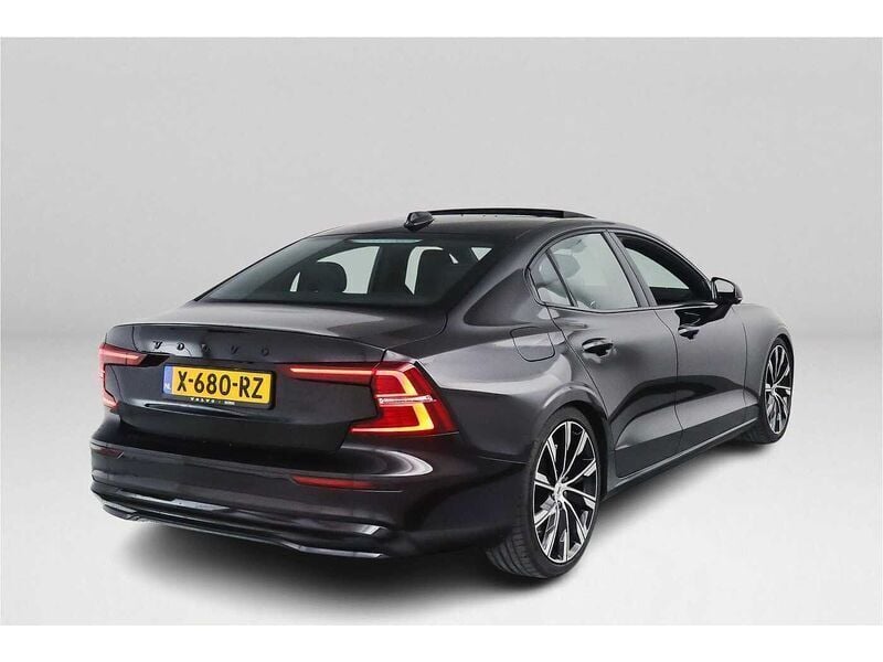 Zwart Gebruikt 2022 Volvo S60 Ultimate Sedan | € 48.995 (Duur) - Afbeelding 1/2