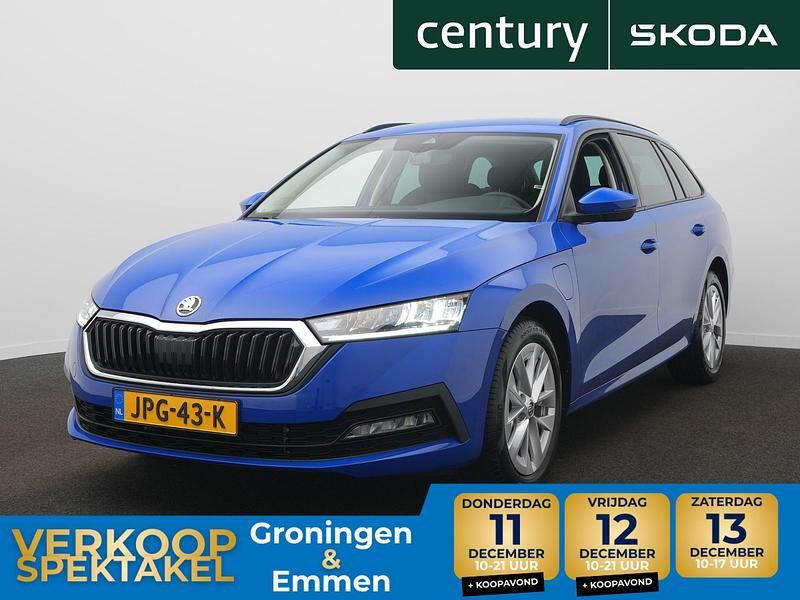 Blauw Gebruikt 2023 Skoda Octavia Business Line Stationwagen | € 25.900 (Super prijs) - Afbeelding 1/4