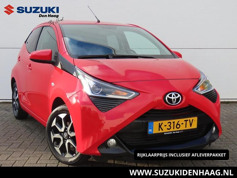 Rood Gebruikt 2021 Toyota Aygo Hatchback | € 11.950 (Eerlijke prijs) - Afbeelding 1/3