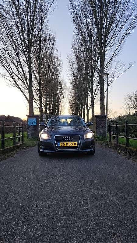 Grijs Gebruikt 2009 Audi A3 Ambiente Stationwagen | € 6.000 - Afbeelding 1/4