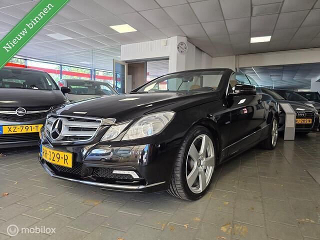 Zwart Gebruikt 2010 Mercedes E350 Cabriolet | € 13.445 (Iets duurder) - Afbeelding 1/4