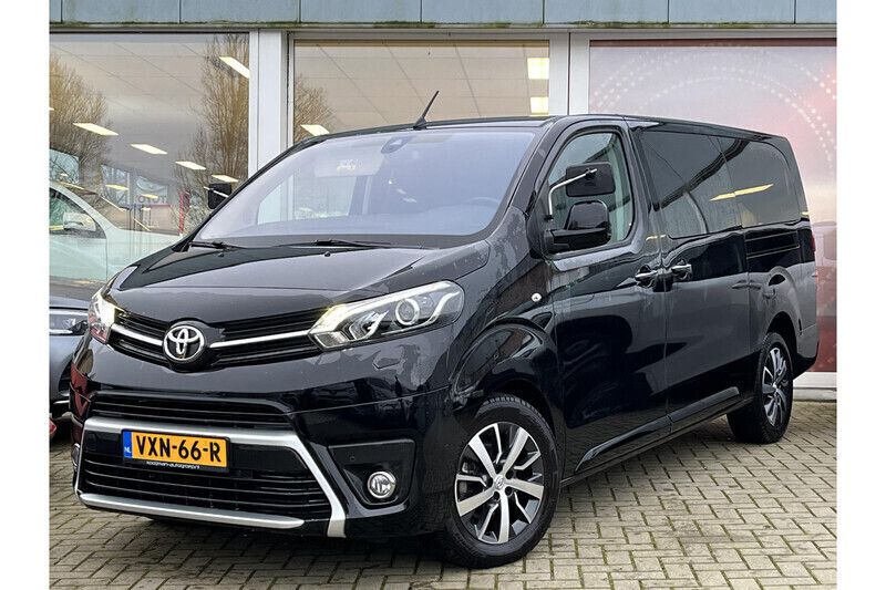 Gebruikt 2023 Toyota Proace Verso Stationwagen | € 40.602 - Afbeelding 1/1
