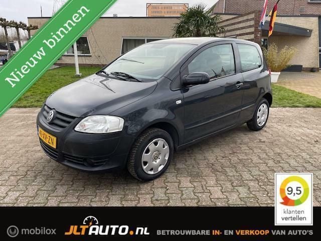 Grijs Occasion 2007 VW Fox Trendline Hatchback | € 2.993 (Eerlijke prijs) - Afbeelding 1/4