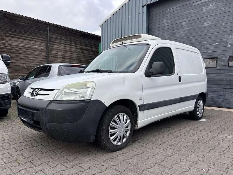 Wit Gebruikt 2005 Peugeot Partner Van | € 2.850 - Afbeelding 1/4